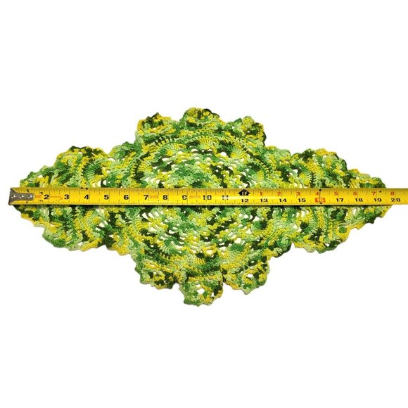 4 Vintage Crocheted Doilies Floral Variegated Green Yellow Round Oblong Doily - Picture 3 of 7